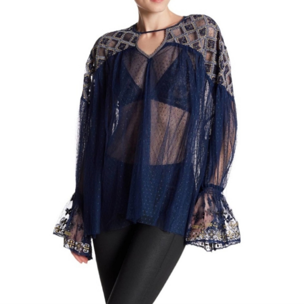 Free people women's shear trumpet sleeve blouse size small petite